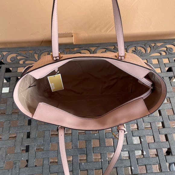 Michael Kors Gilly L Drawstring Tote Bag MK Pink - Picture 6 of 10